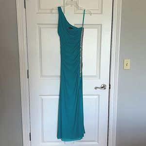 Ball Gown / Prom Dress